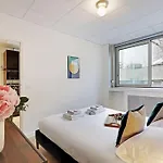 Beautiful apartment 4P/1BR Champs Elysées