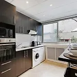 Beautiful apartment 4P/1BR Champs Elysées